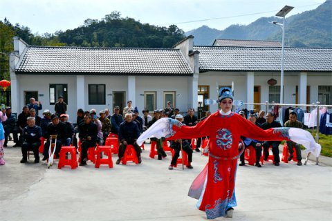 横渡镇：“三个到位”拉近暖民心“生活圈”